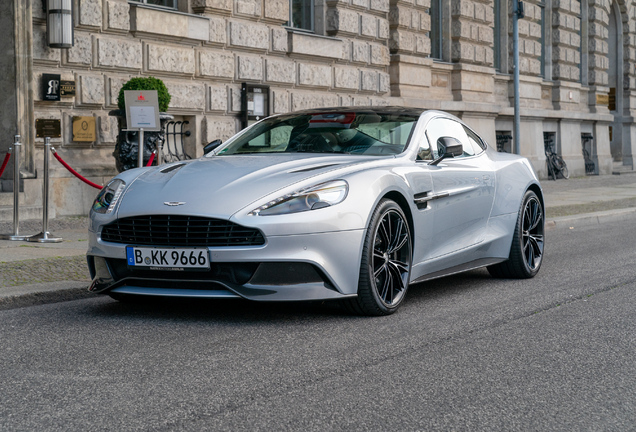 Aston Martin Vanquish 2013