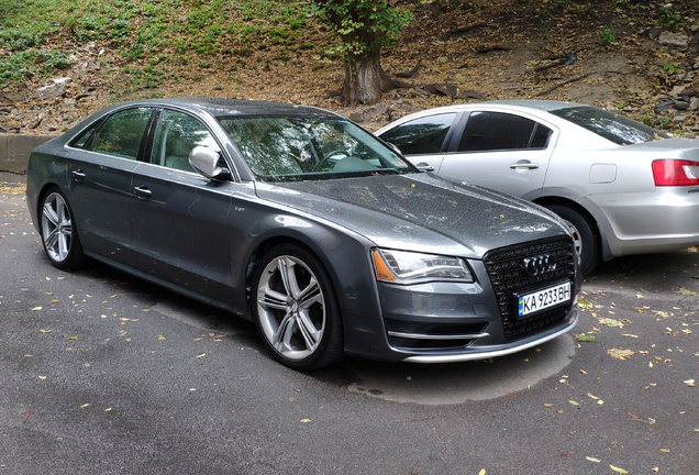 Audi S8 D4