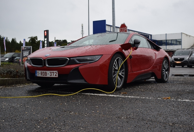 BMW i8 Protonic Red Edition