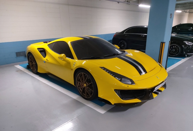 Ferrari 488 Pista