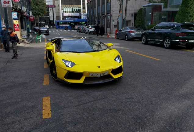 Lamborghini Aventador LP700-4