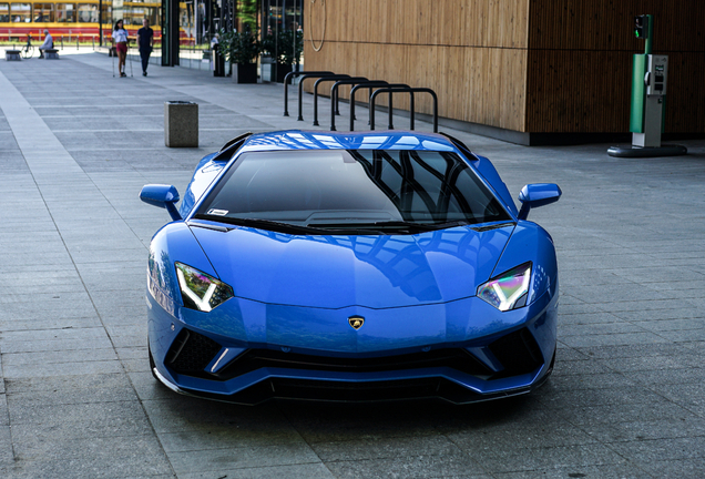 Lamborghini Aventador S LP740-4