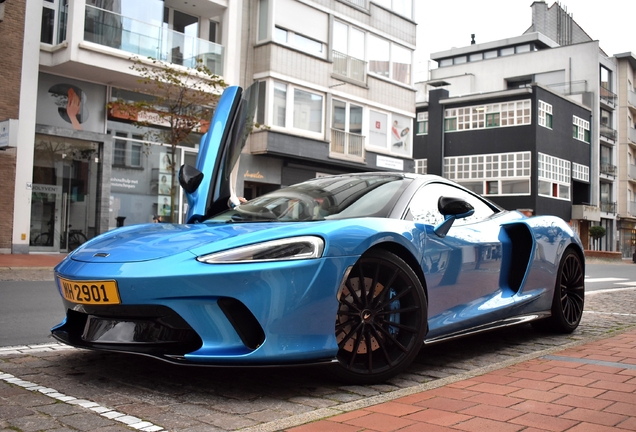 McLaren GT