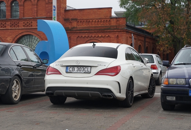 Mercedes-Benz CLA 45 AMG C117