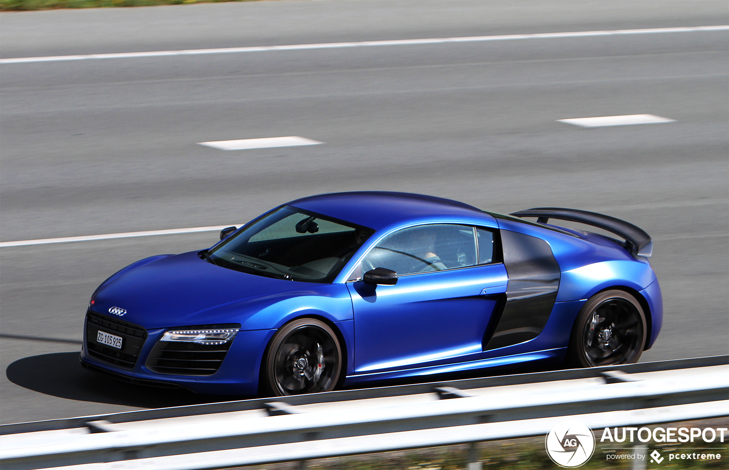 Audi R8 V10 Plus 2013