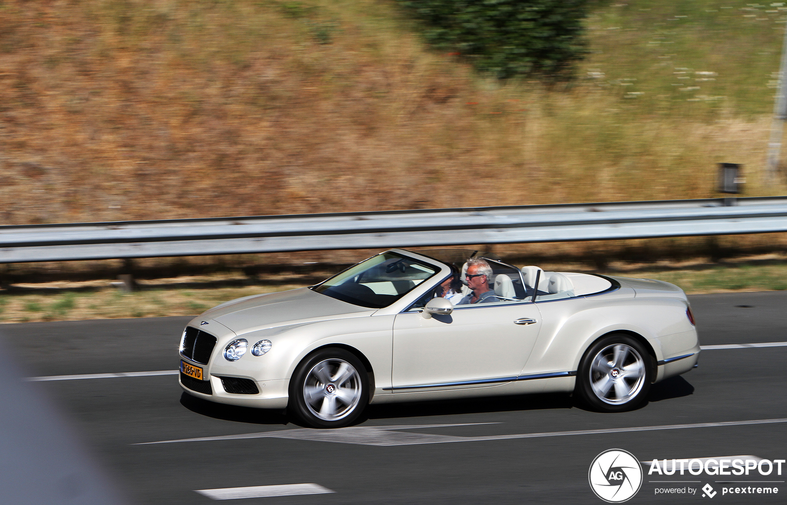 Bentley Continental GTC V8