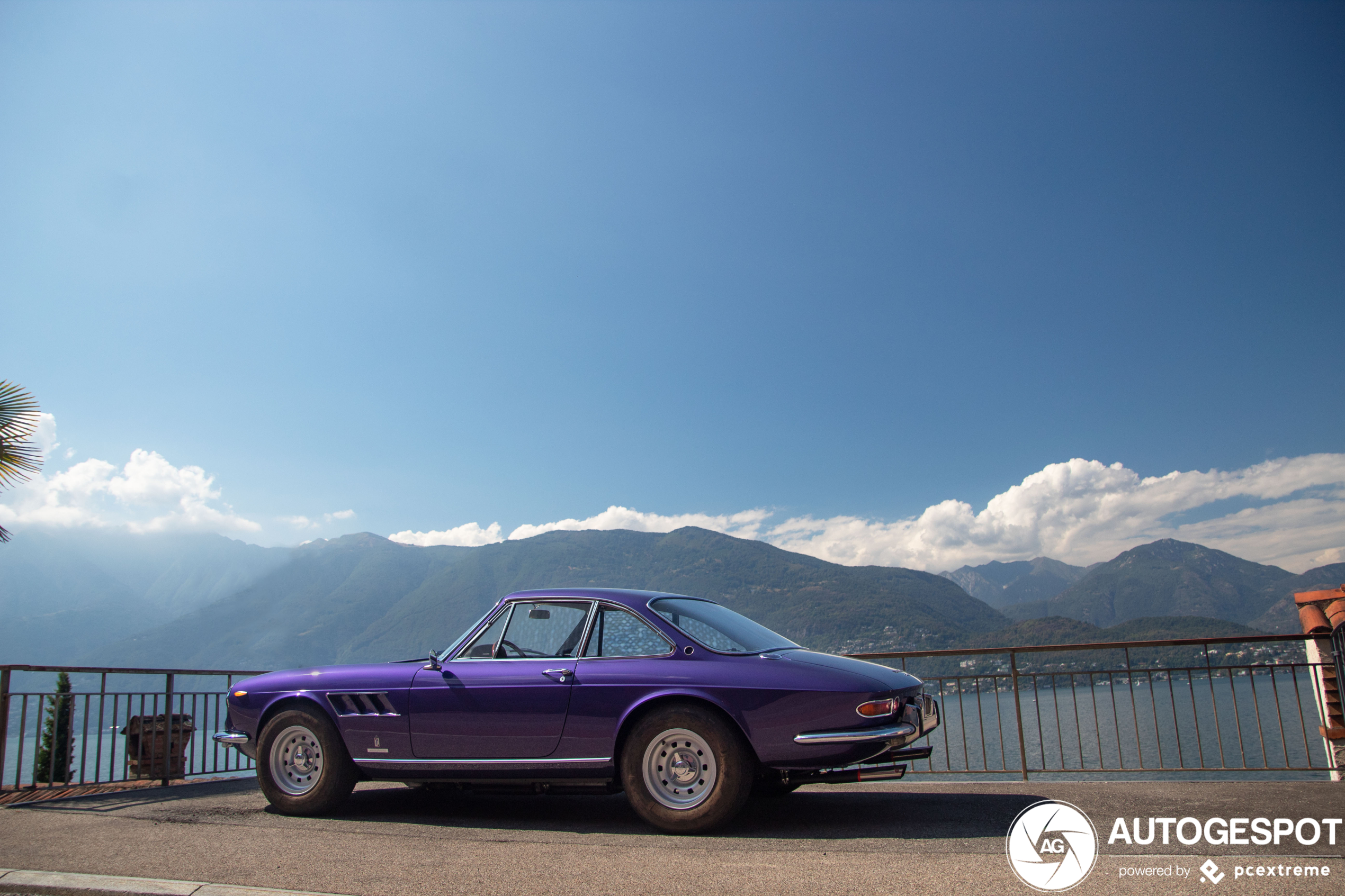 Hier kan je uren naar kijken: Ferrari 330 GTC