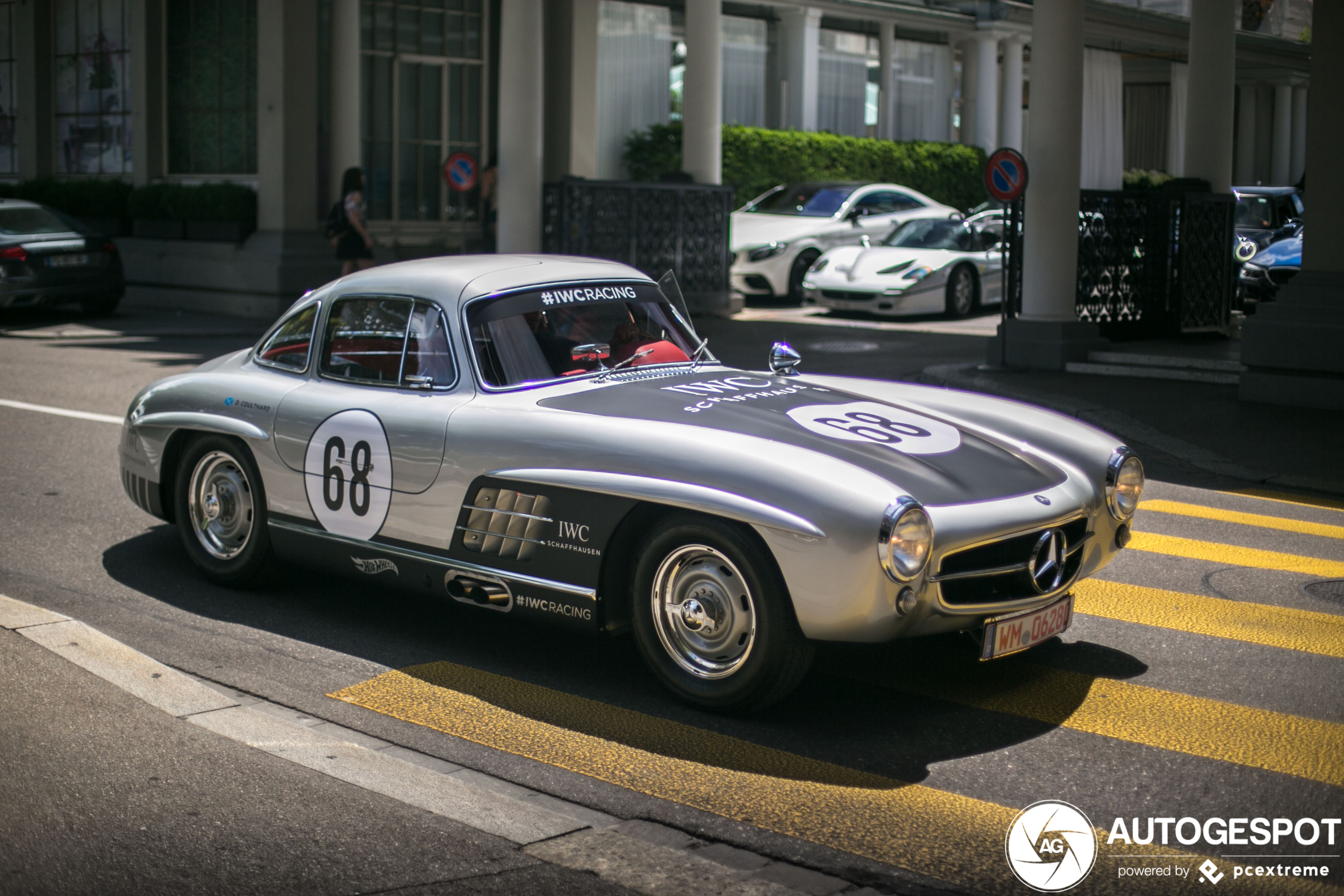 Mercedes-Benz 300SL Gullwing pakt de volle aandacht