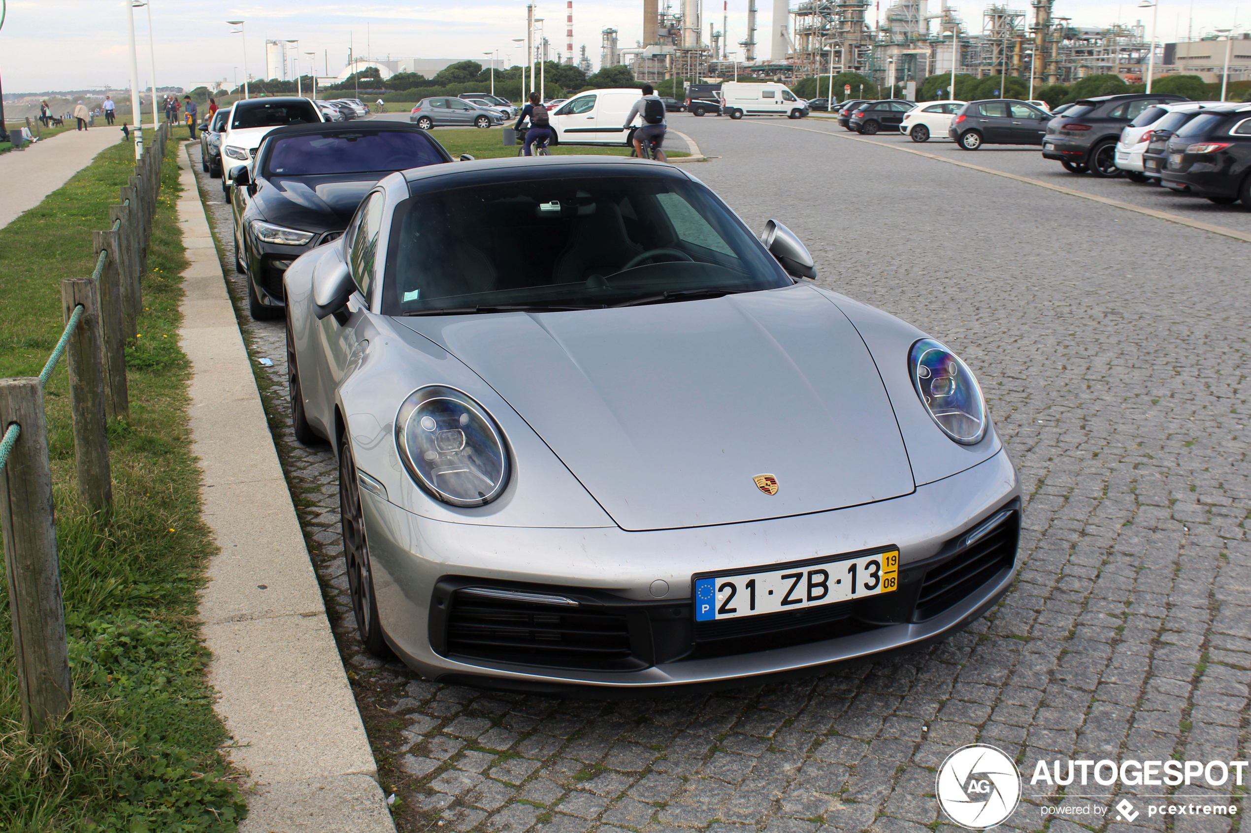 Porsche 992 Carrera 4S