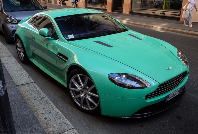 Aston Martin V8 Vantage S