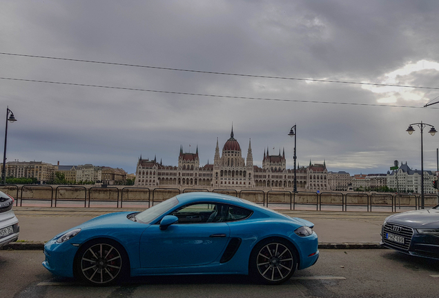 Porsche 718 Cayman S