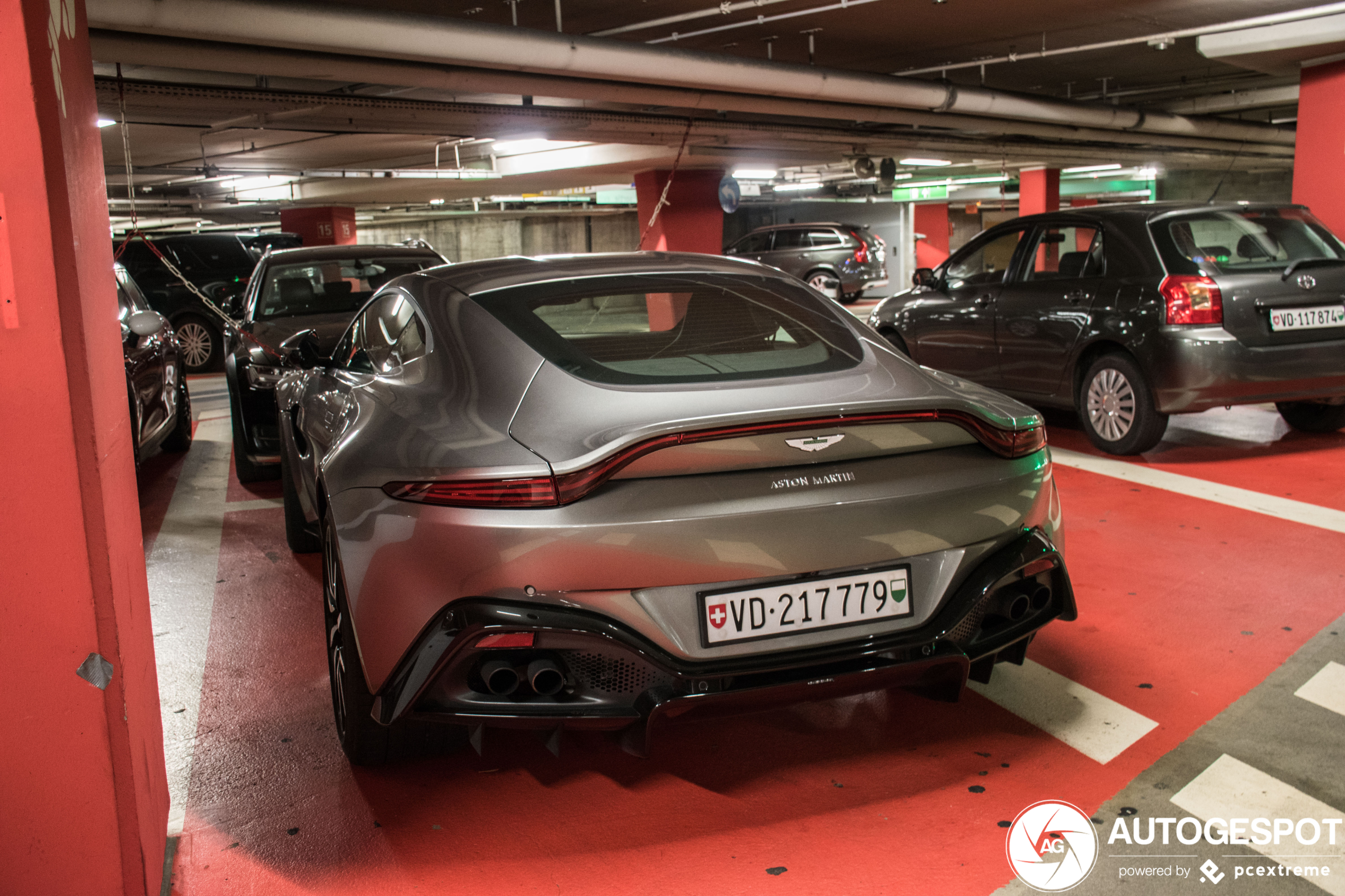 Aston Martin V8 Vantage 2018