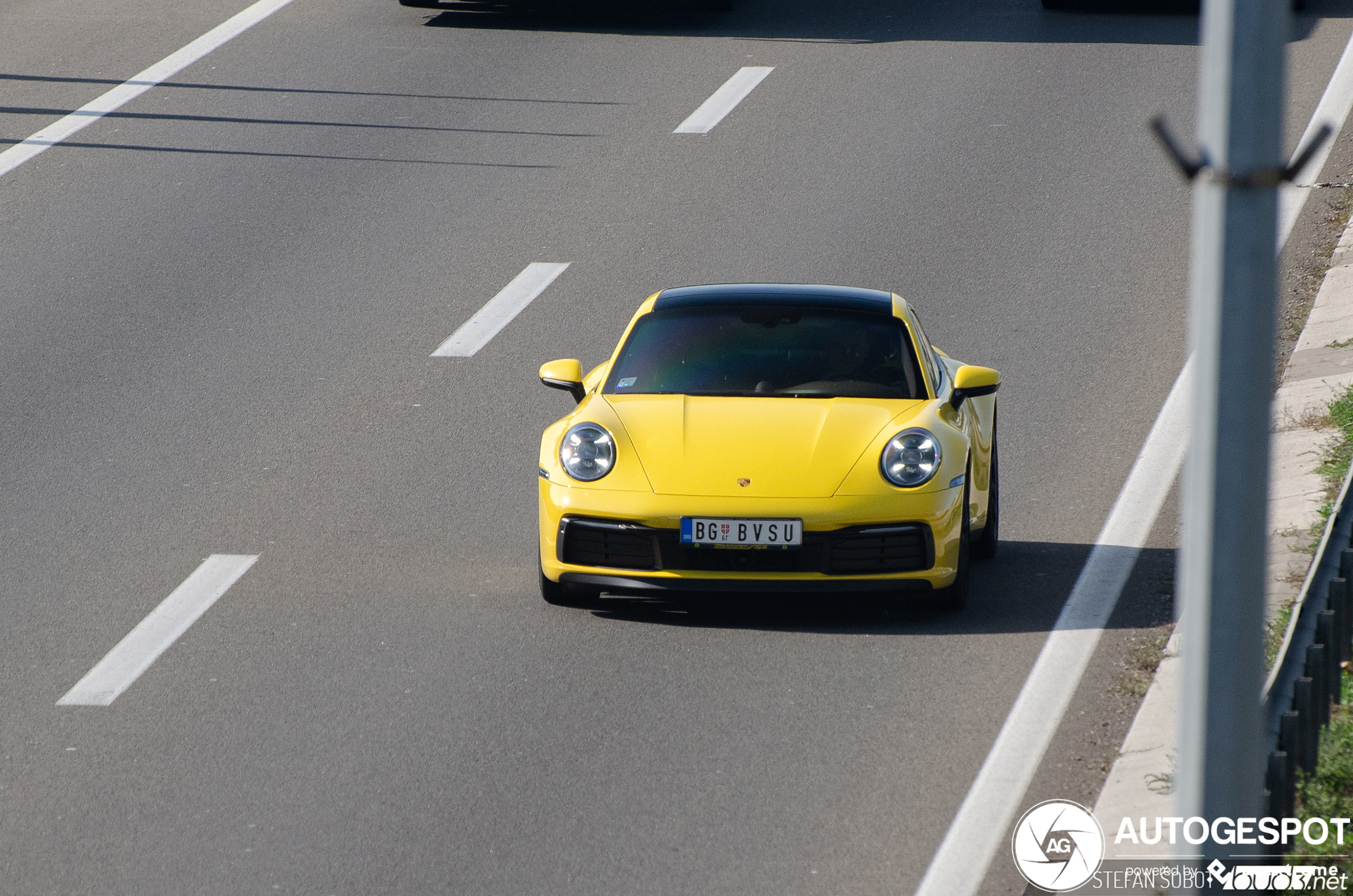 Porsche 992 Carrera 4S