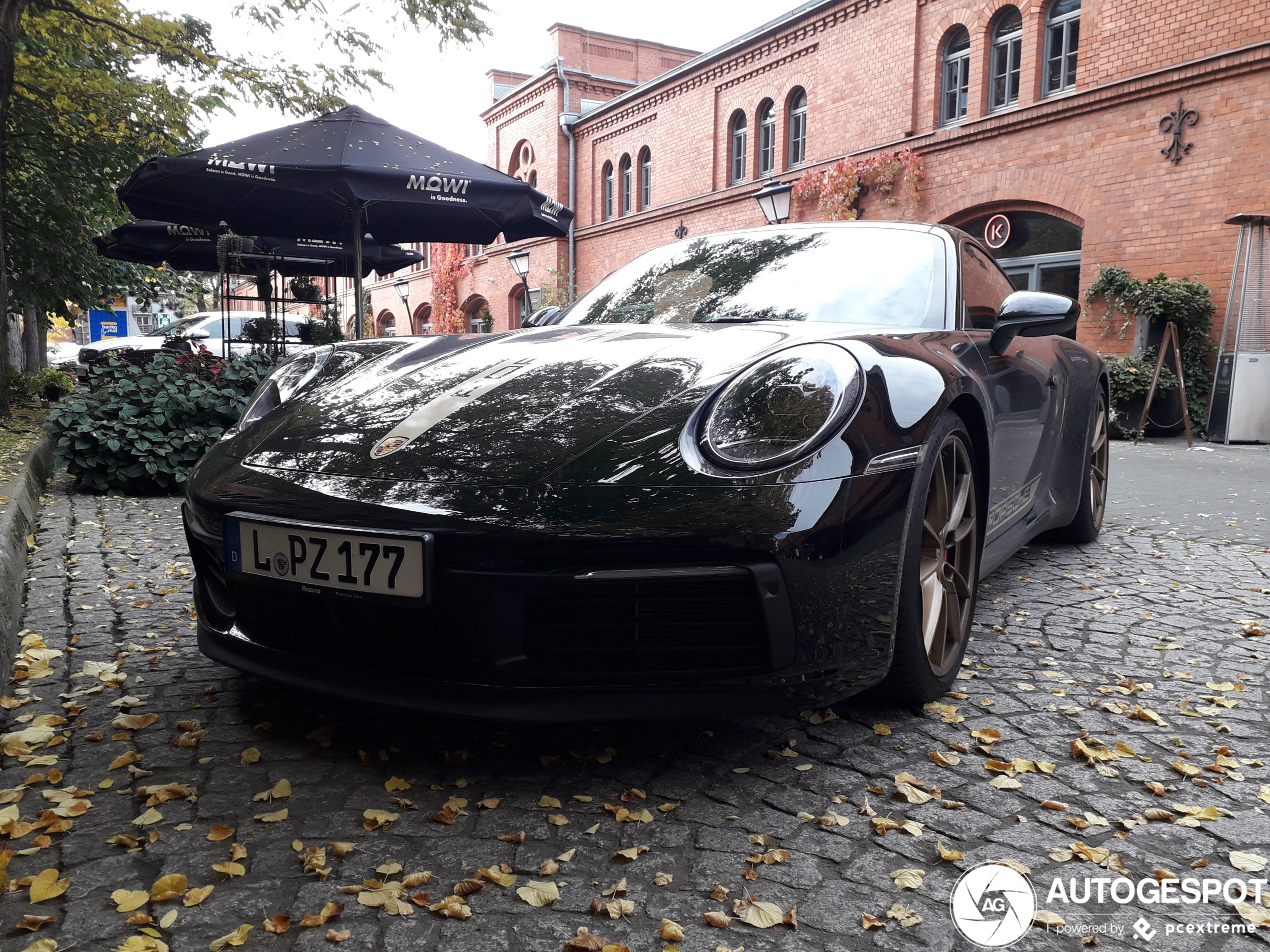 Porsche 992 Carrera 4S