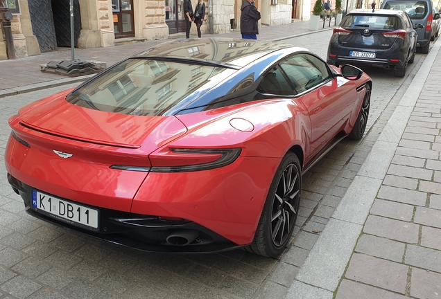 Aston Martin DB11