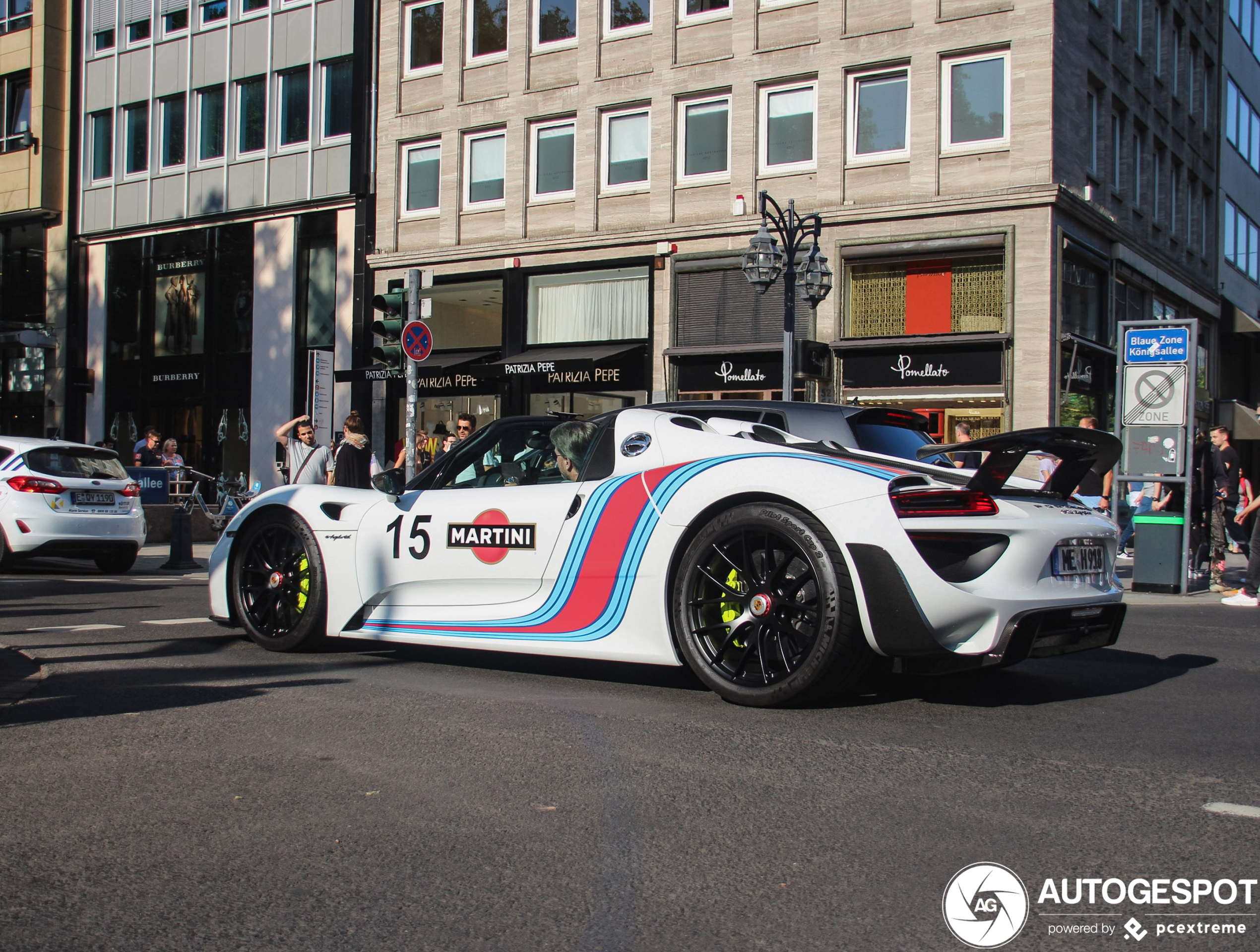 Porsche 918 Spyder Weissach Package