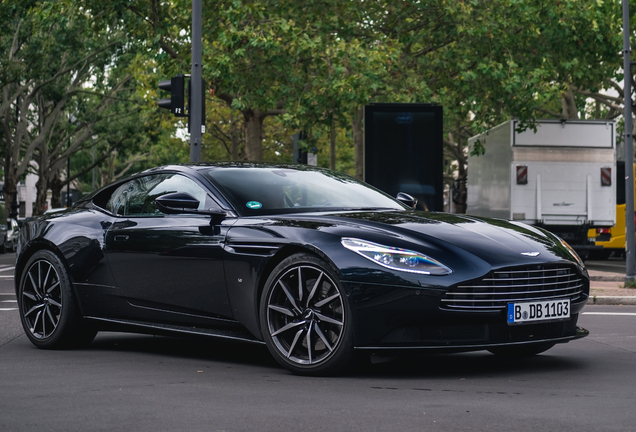 Aston Martin DB11