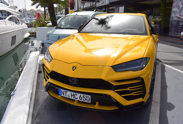 Lamborghini Urus