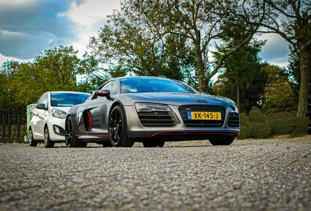 Audi R8 V10 Plus 2013