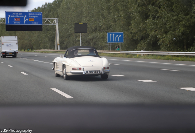 Mercedes-Benz 300SL Roadster