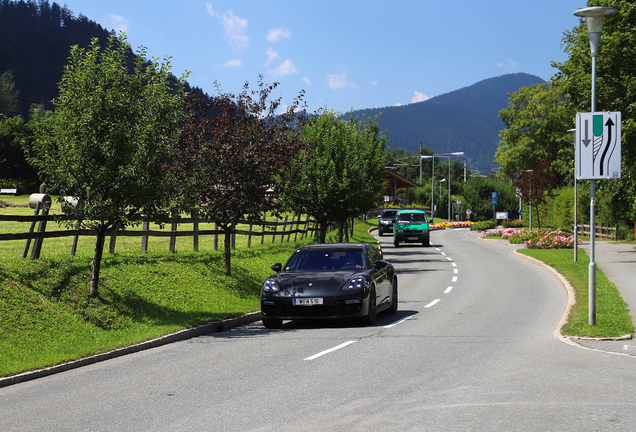 Porsche 971 Panamera Turbo S E-Hybrid Sport Turismo