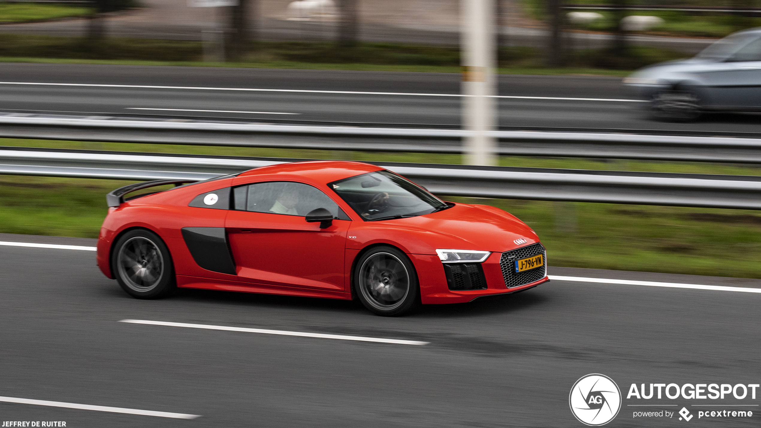 Audi R8 V10 Plus 2015