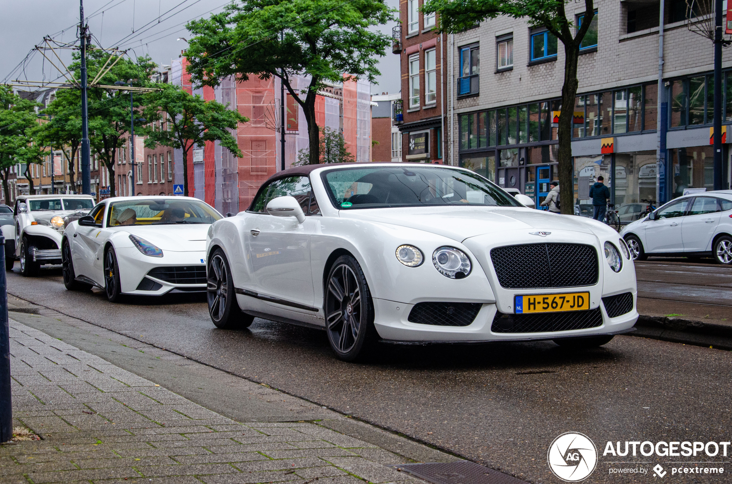 Bentley Continental GTC V8