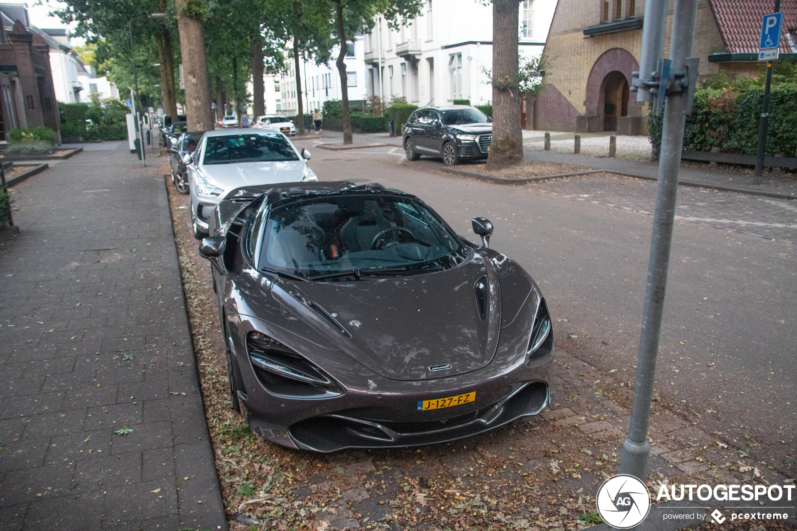 McLaren 720S Spider