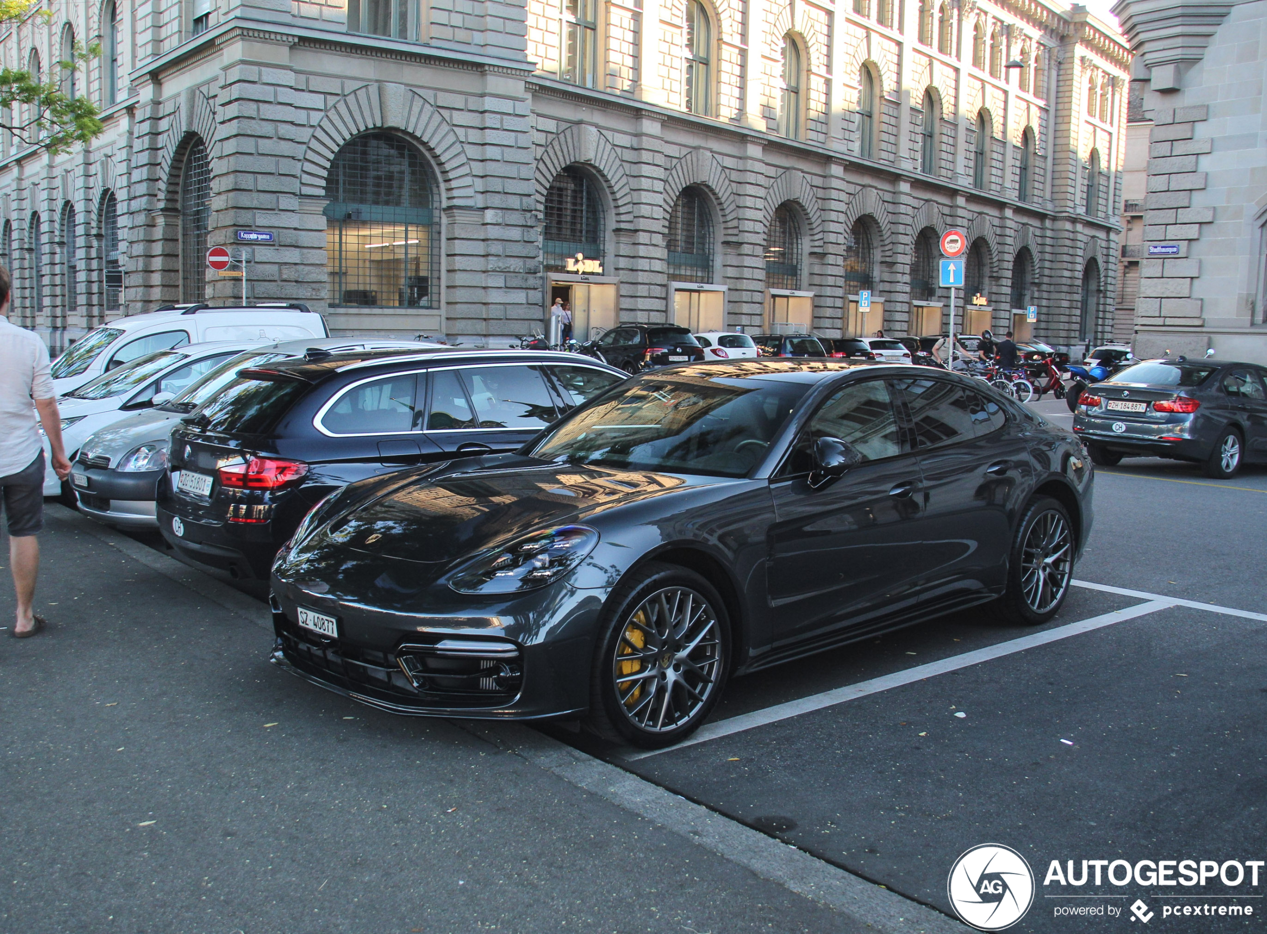 Porsche 971 Panamera Turbo S E-Hybrid