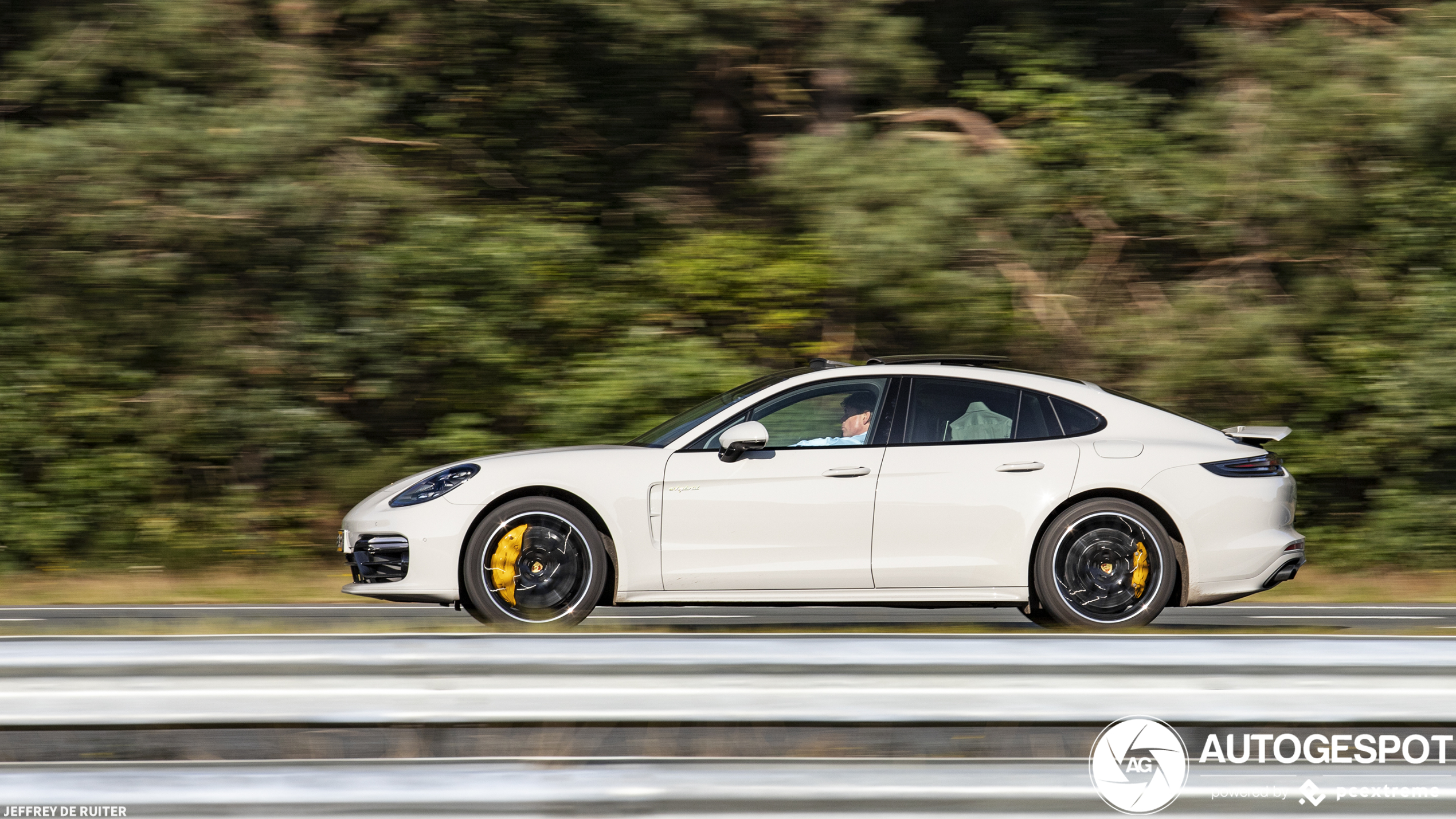 Porsche 971 Panamera Turbo S E-Hybrid