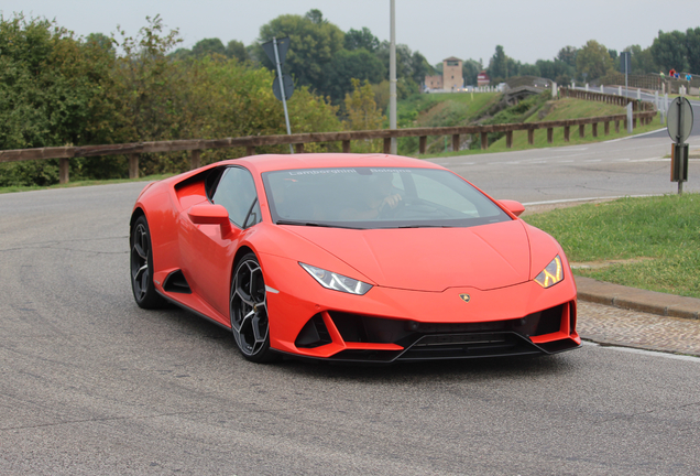 Lamborghini Huracán LP640-4 EVO