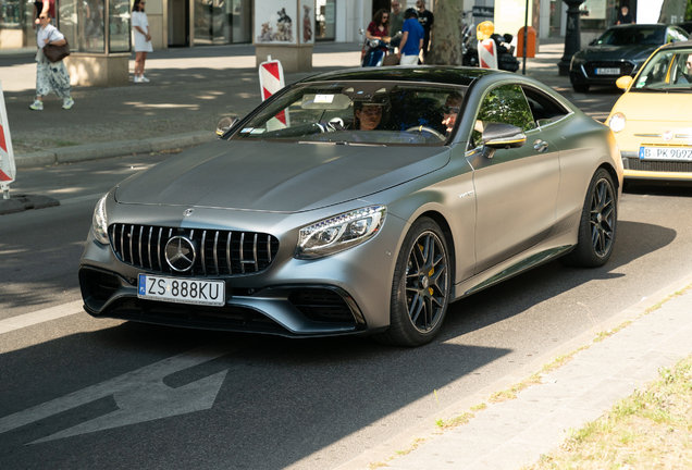 Mercedes-AMG S 63 Coupé C217 2018 Yellow Night Edition