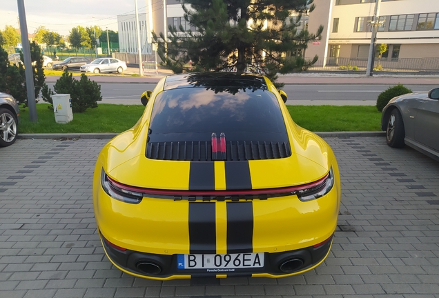 Porsche 992 Carrera 4S