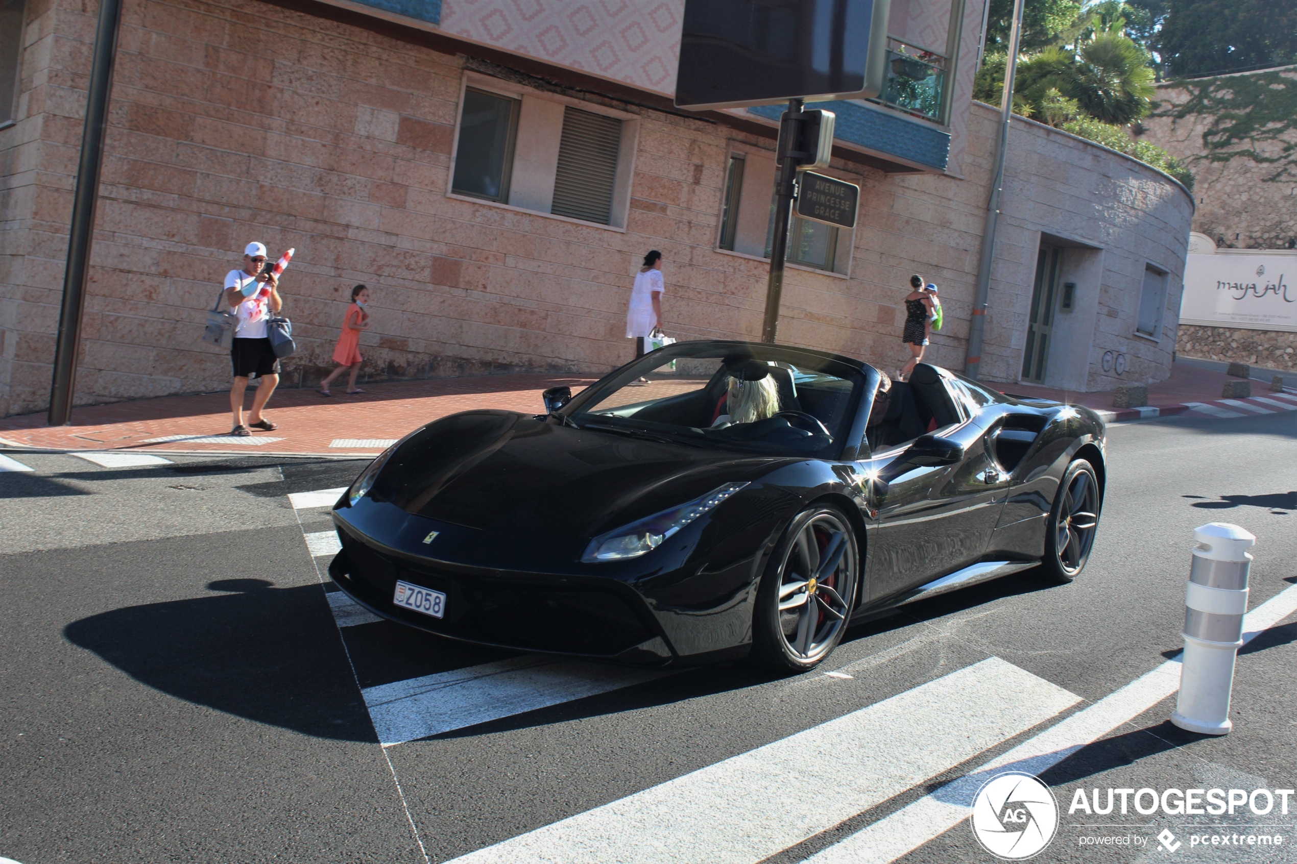 Ferrari 488 Spider