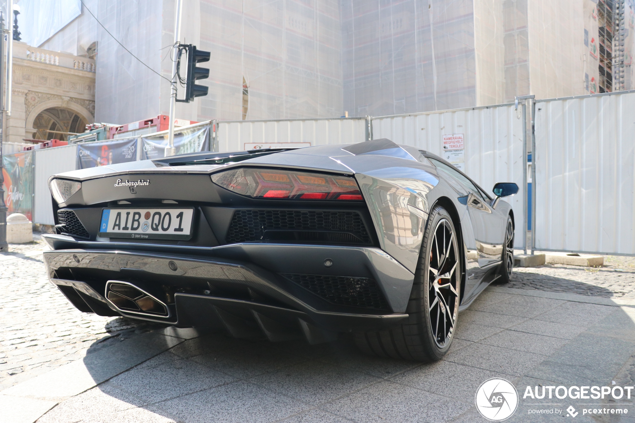 Lamborghini Aventador S LP740-4