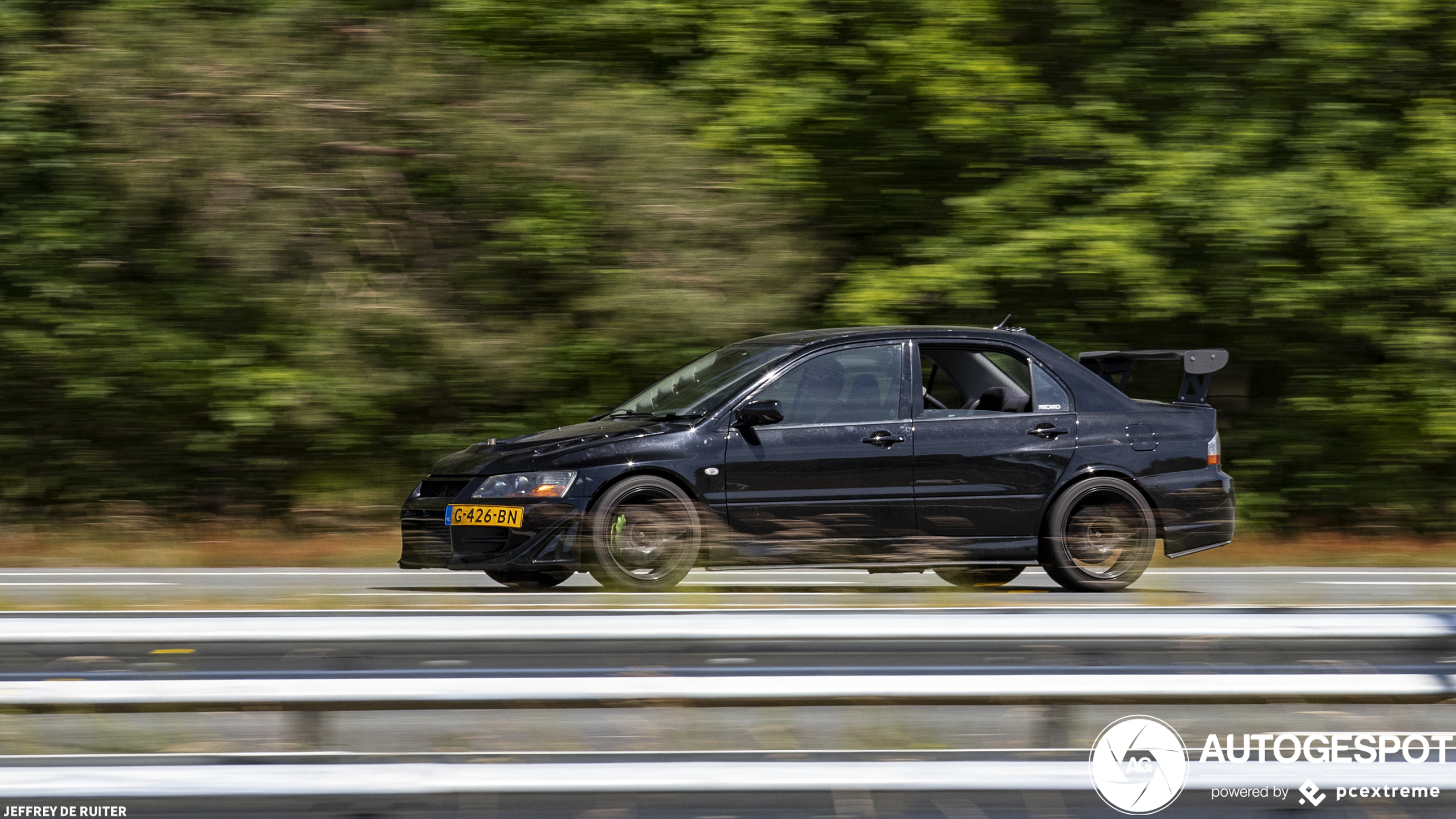 Mitsubishi Lancer Evolution VII FQ-300