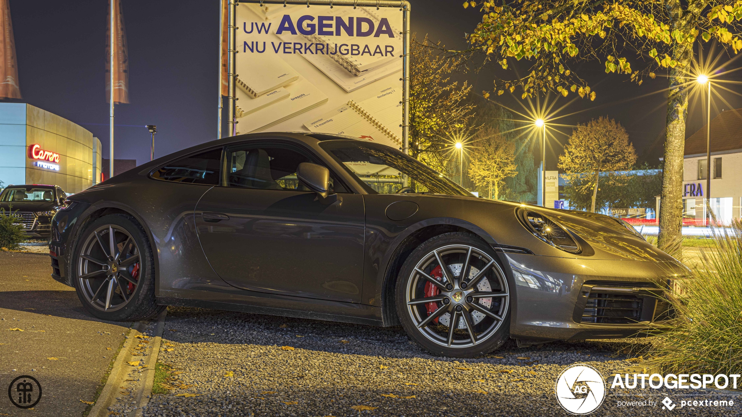 Porsche 992 Carrera 4S