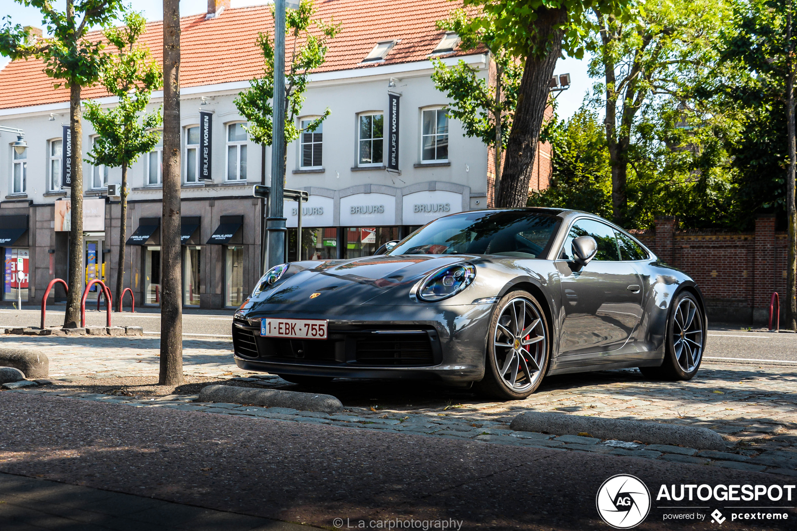 Porsche 992 Carrera 4S