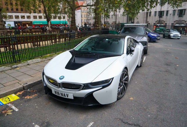 BMW i8