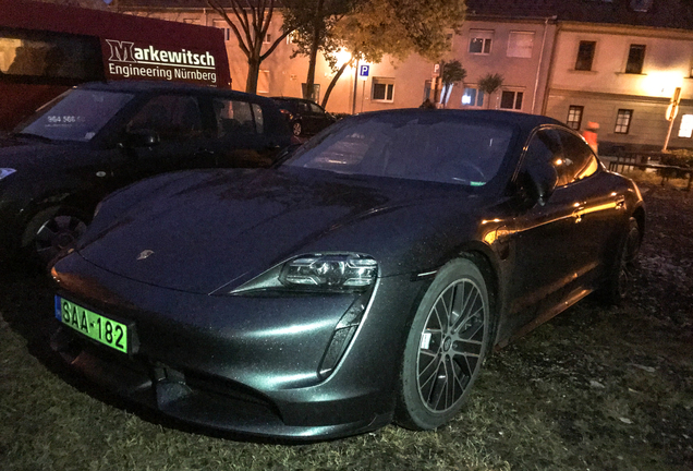 Porsche Taycan Turbo