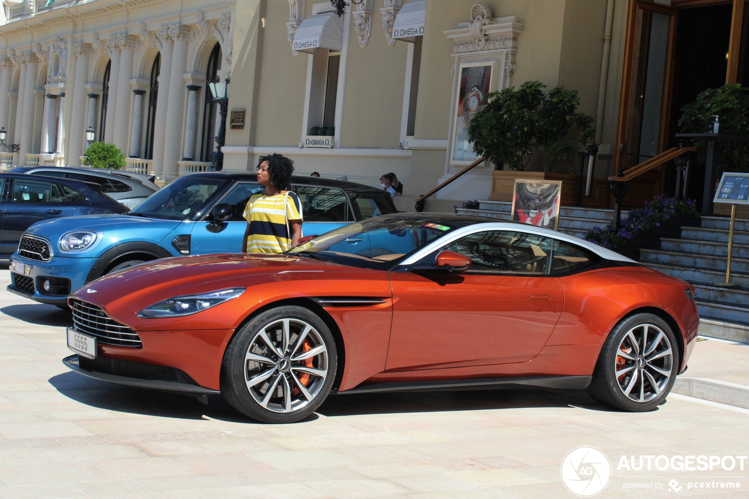 Aston Martin DB11