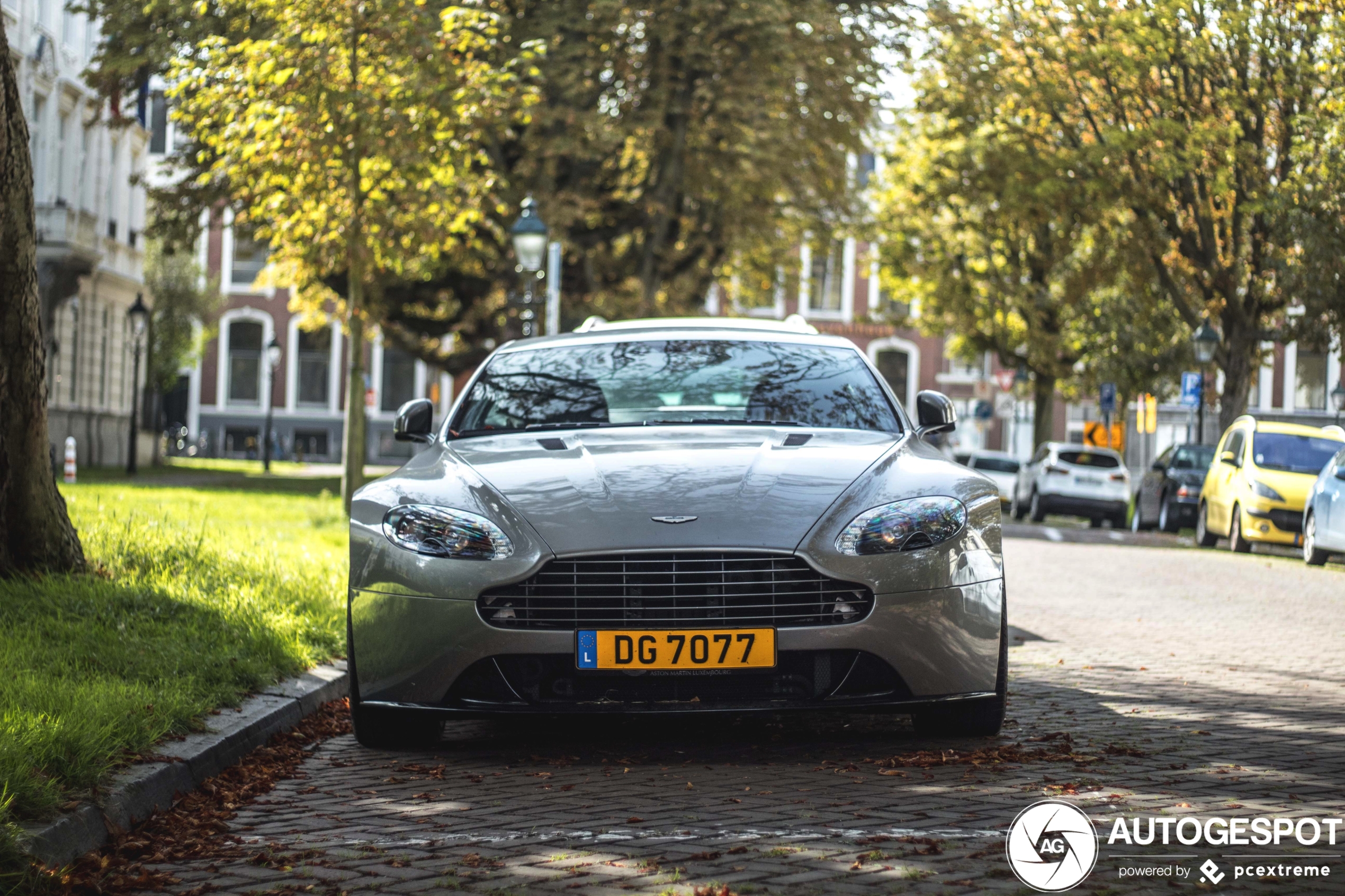 Aston Martin V8 Vantage S