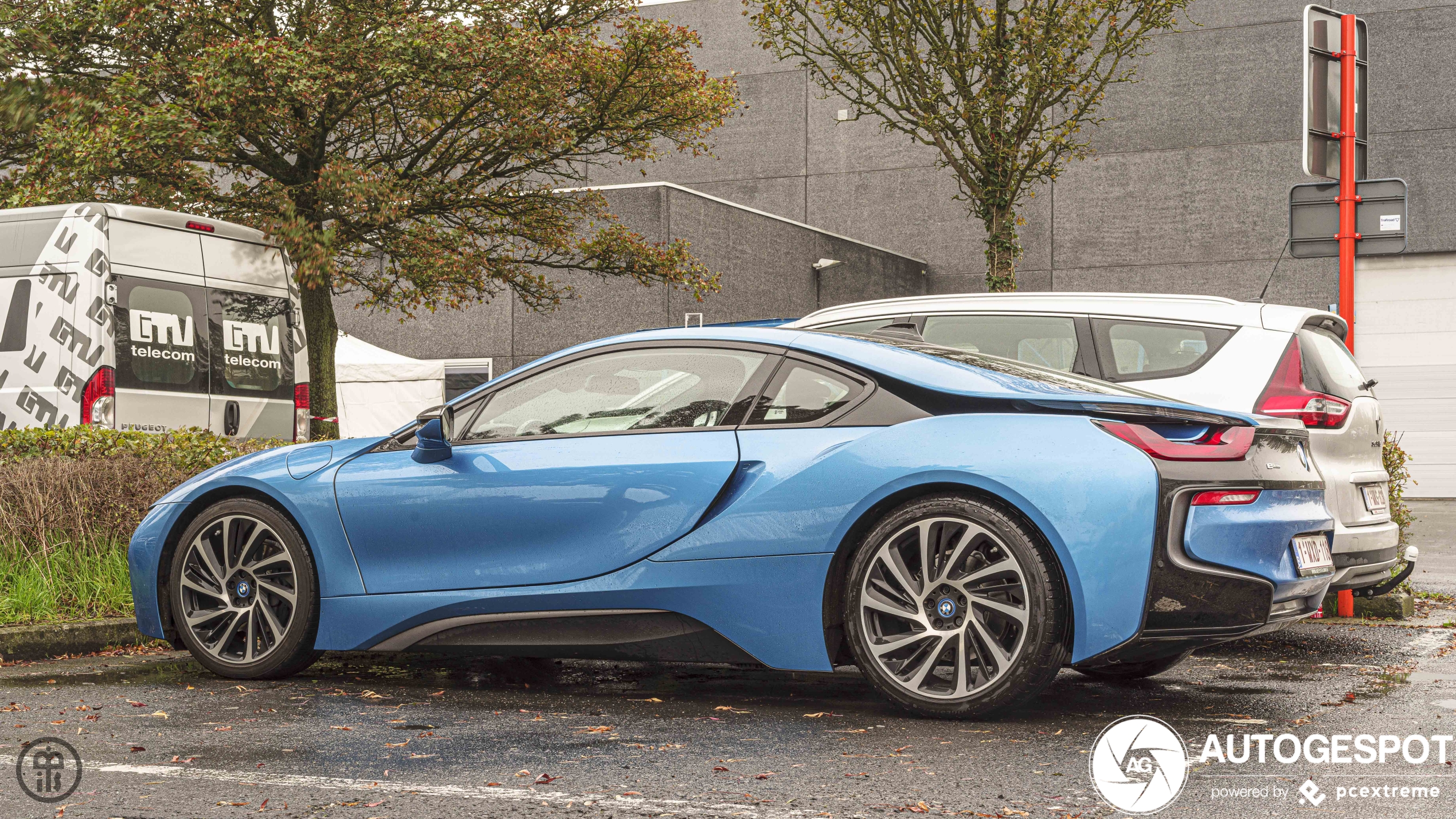 BMW i8