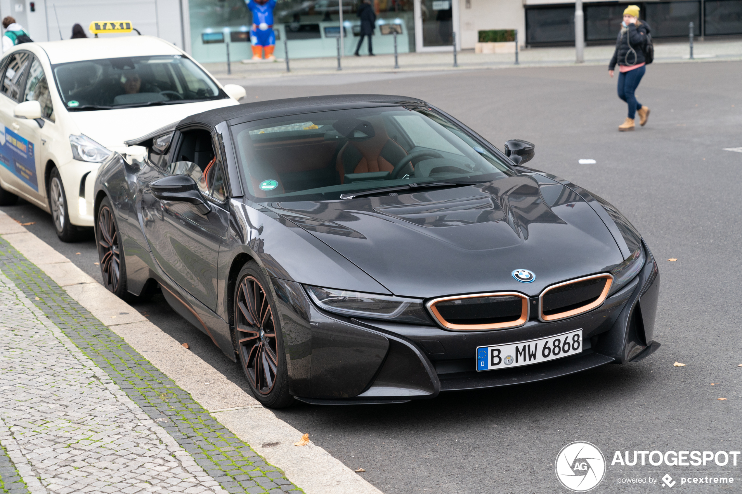 BMW i8 Roadster Ultimate Sophisto Edition