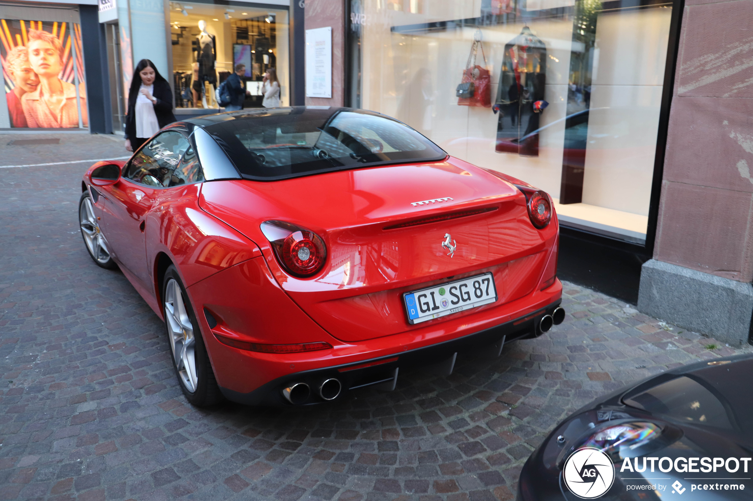 Ferrari California T