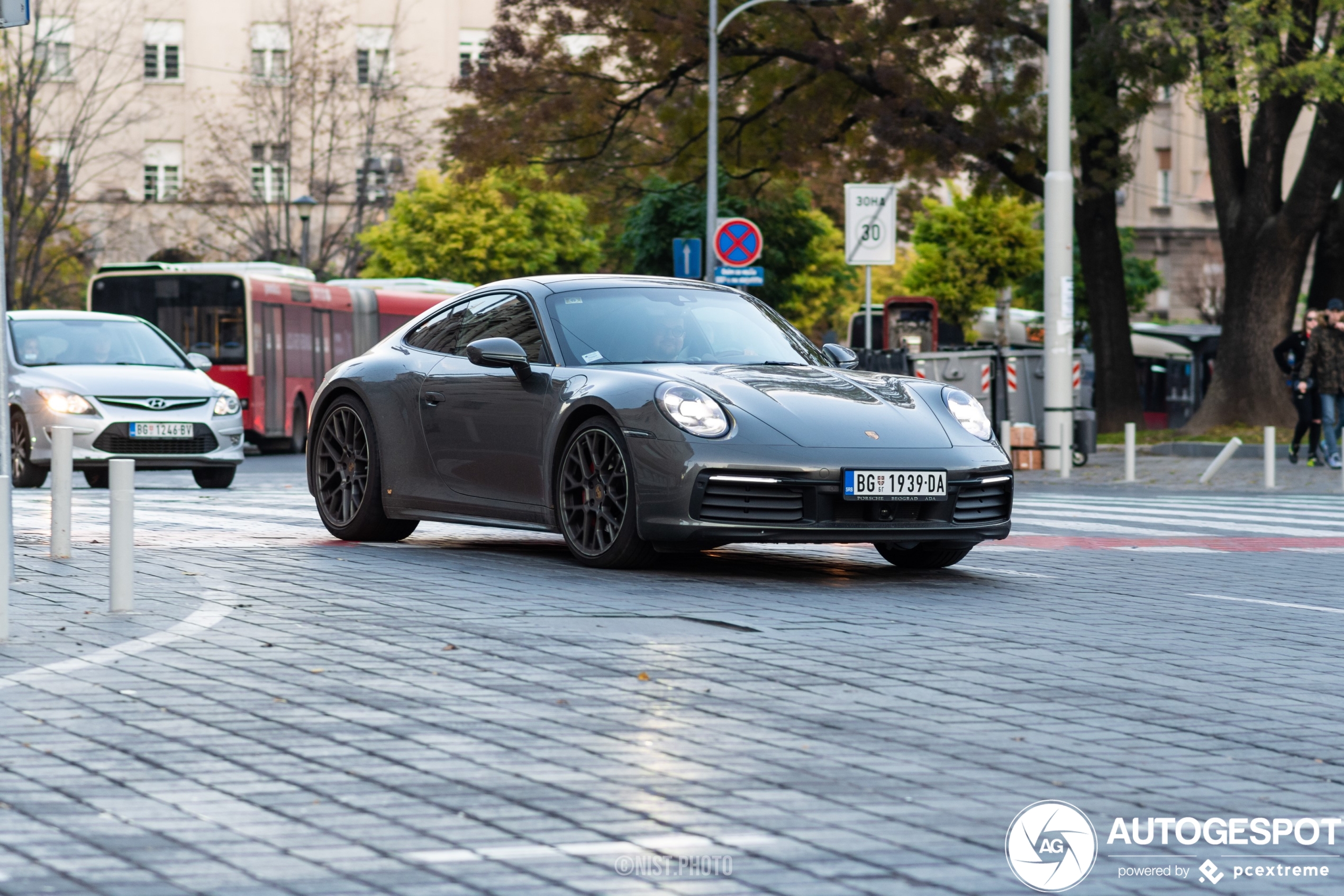 Porsche 992 Carrera 4S