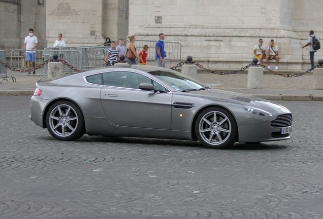 Aston Martin V8 Vantage