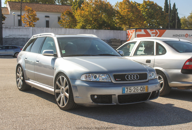 Audi RS4 Avant B5