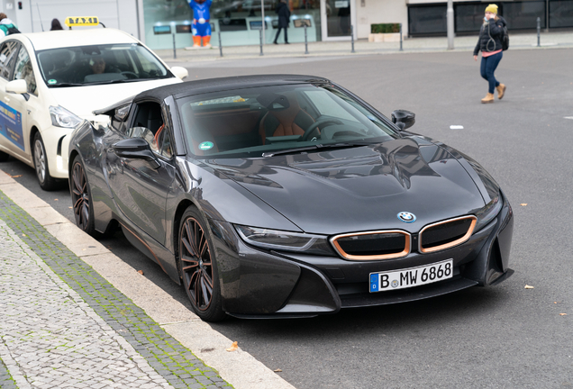 BMW i8 Roadster Ultimate Sophisto Edition