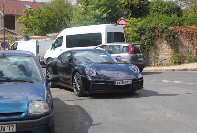 Porsche 992 Carrera 4S